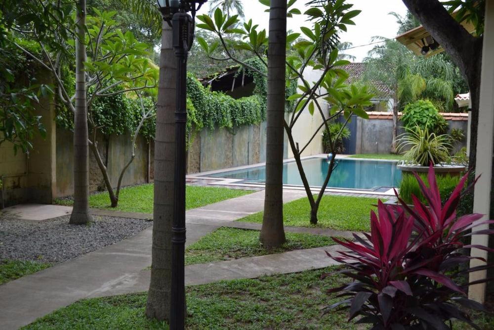 Morning Star Resorts 尼甘布 外观 照片