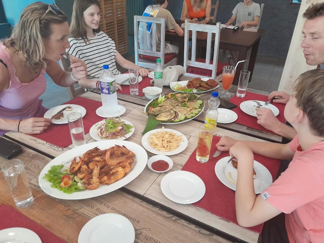 Morning Star Resorts 尼甘布 外观 照片